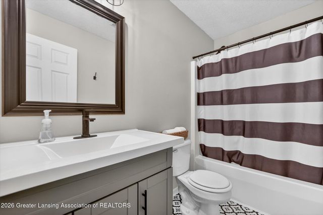 11764 Dorotha Drive, Eaton Rapids, MI 48827