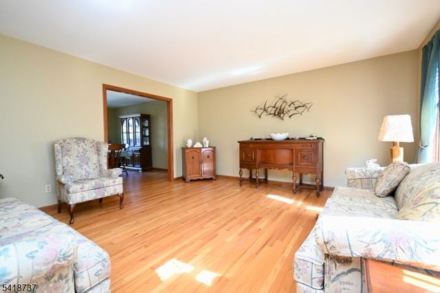 189 SCHOOLHOUSE ROAD, Jefferson Twp., NJ 07438