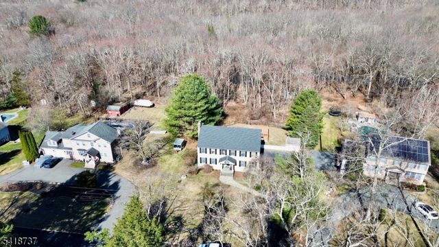 189 SCHOOLHOUSE ROAD, Jefferson Twp., NJ 07438