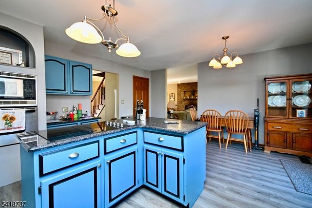 189 SCHOOLHOUSE ROAD, Jefferson Twp., NJ 07438