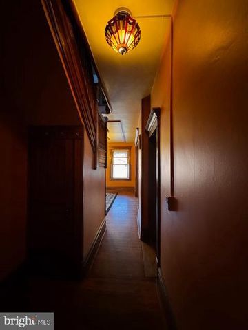 11 N WAYNE, Lewistown, PA 17044