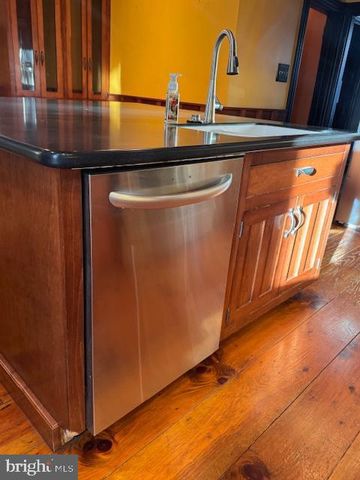 11 N WAYNE, Lewistown, PA 17044