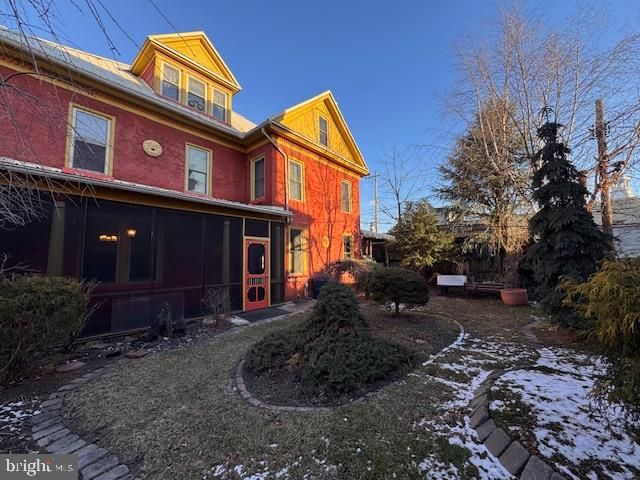 11 N WAYNE, Lewistown, PA 17044