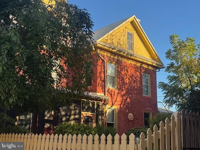 11 N WAYNE, Lewistown, PA 17044