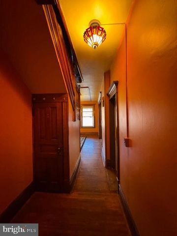 11 N WAYNE, Lewistown, PA 17044