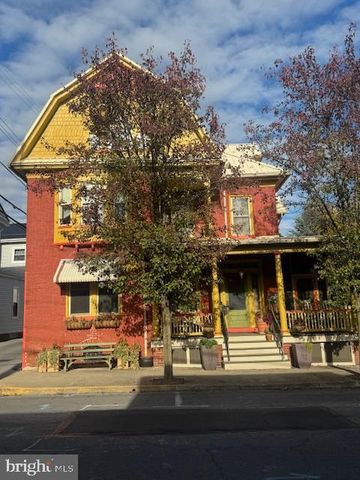 11 N WAYNE, Lewistown, PA 17044