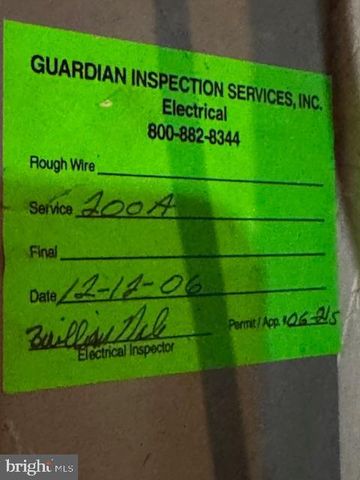 11 N WAYNE, Lewistown, PA 17044