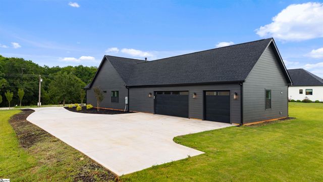 3392 Fairview Road, Fountain Inn, SC 29644