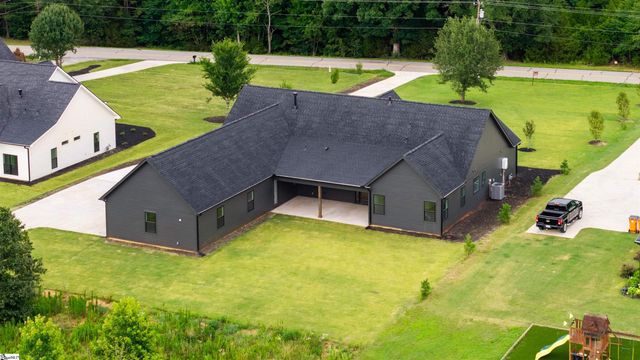 3392 Fairview Road, Fountain Inn, SC 29644
