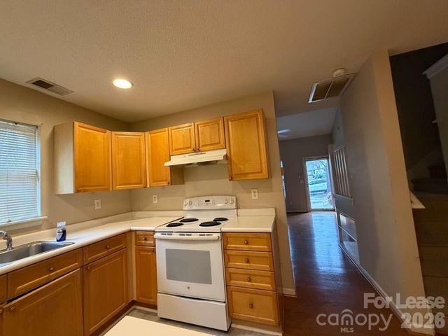 6007 Cougar Lane, Charlotte, NC 28269