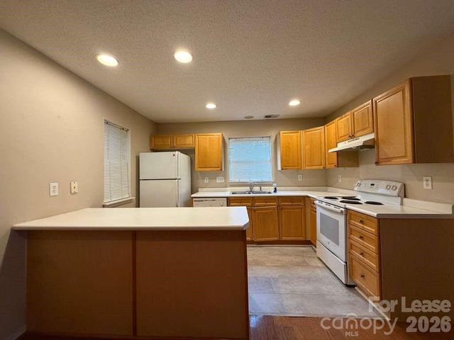 6007 Cougar Lane, Charlotte, NC 28269