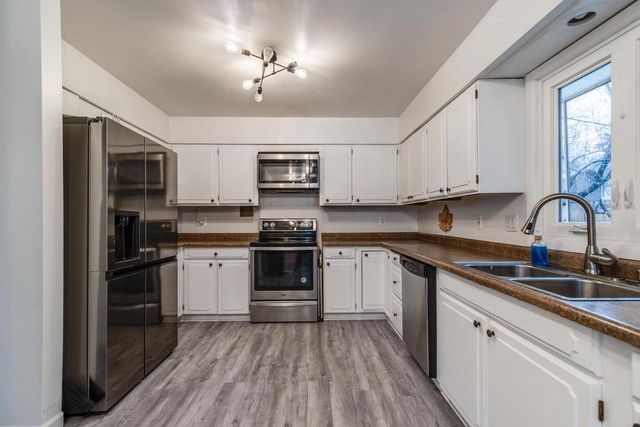 3014-3016 Todd Drive, Madison, WI 53713