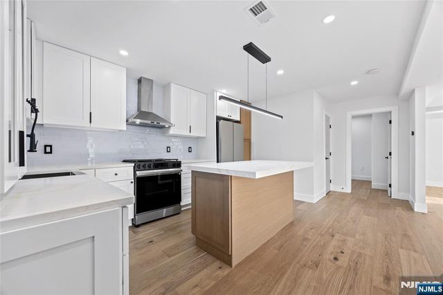 2-07 37th Street, Fair Lawn, NJ 07410