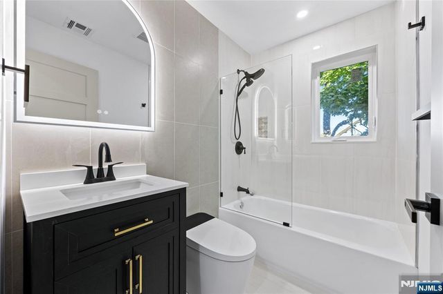 2-07 37th Street, Fair Lawn, NJ 07410