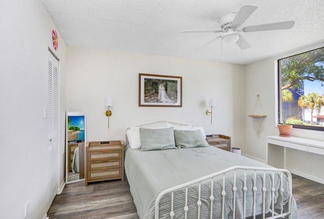 2424 W TAMPA BAY BOULEVARD M205, Tampa, FL 33607