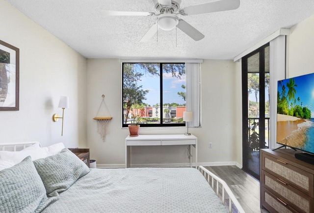 2424 W TAMPA BAY BOULEVARD M205, Tampa, FL 33607