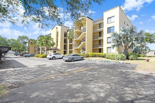 2424 W TAMPA BAY BOULEVARD M205, Tampa, FL 33607