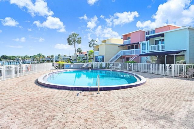2424 W TAMPA BAY BOULEVARD M205, Tampa, FL 33607
