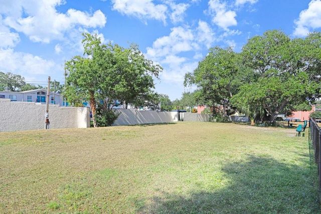 2424 W TAMPA BAY BOULEVARD M205, Tampa, FL 33607