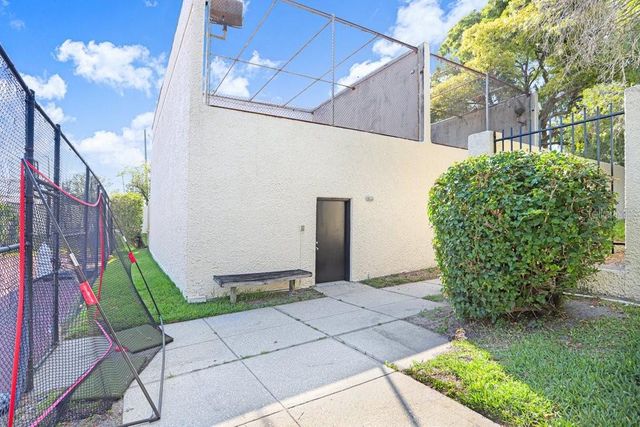 2424 W TAMPA BAY BOULEVARD M205, Tampa, FL 33607