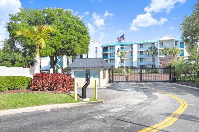 2424 W TAMPA BAY BOULEVARD M205, Tampa, FL 33607