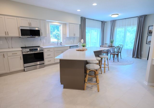 16210 39th Place N, Plymouth, MN 55446