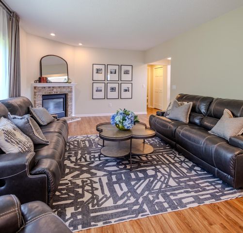 16210 39th Place N, Plymouth, MN 55446