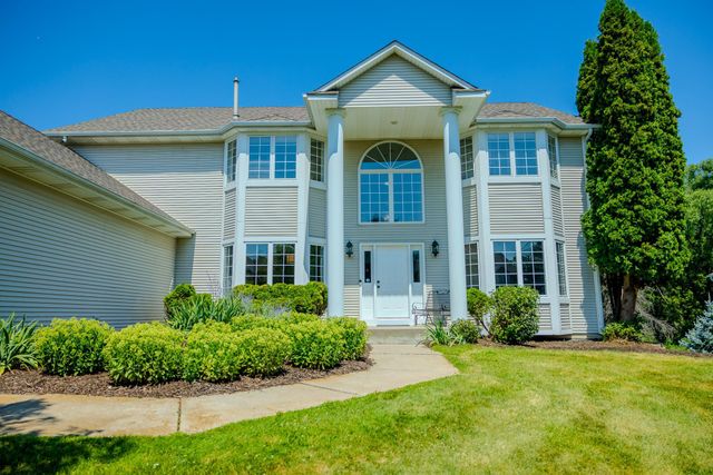 16210 39th Place N, Plymouth, MN 55446