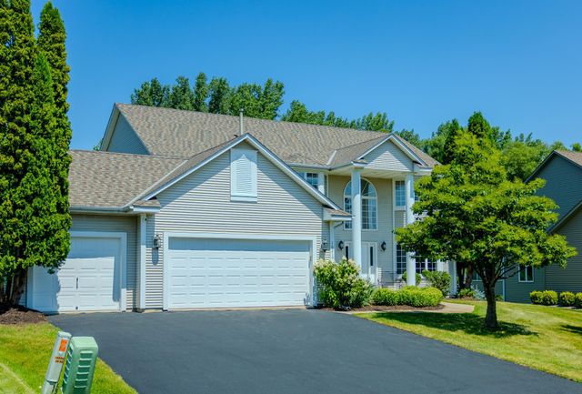 16210 39th Place N, Plymouth, MN 55446
