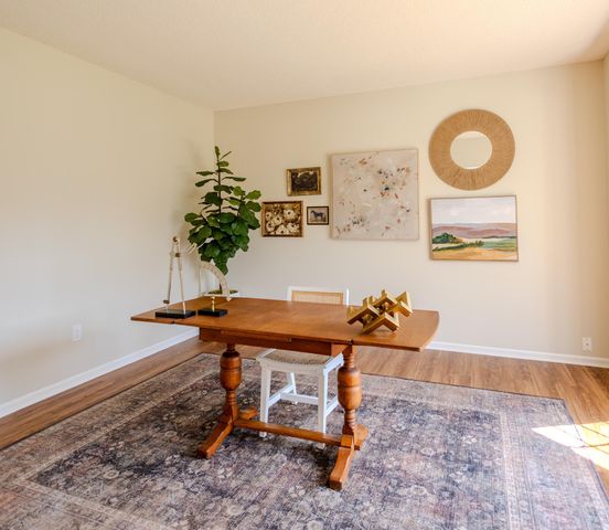 16210 39th Place N, Plymouth, MN 55446