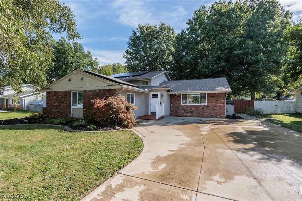 7281 Wil Lou Lane, North Ridgeville, OH 44039