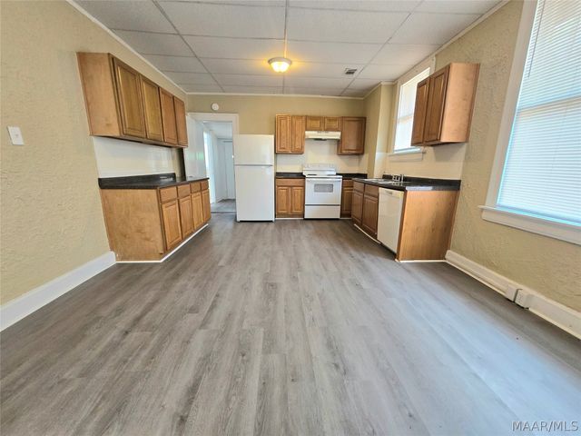 404 CAPITOL Parkway, Montgomery, AL 36107