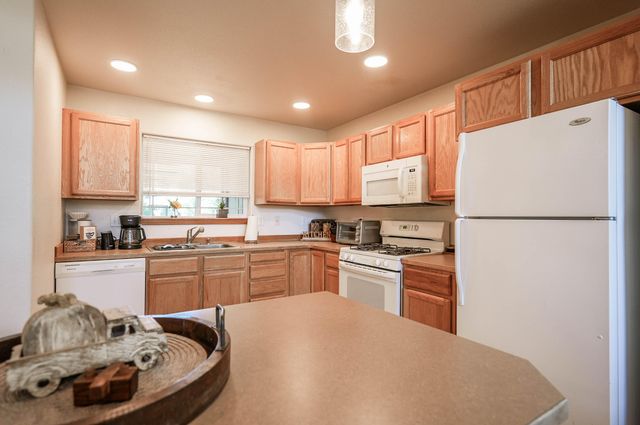 5029 Falcon Drive, Klamath Falls, OR 97601