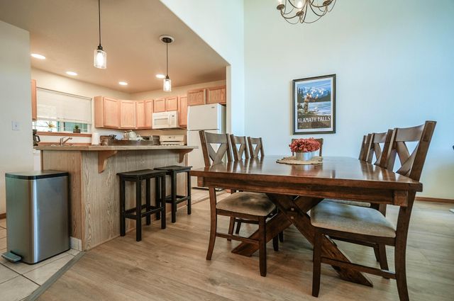 5029 Falcon Drive, Klamath Falls, OR 97601