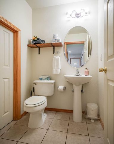 5029 Falcon Drive, Klamath Falls, OR 97601