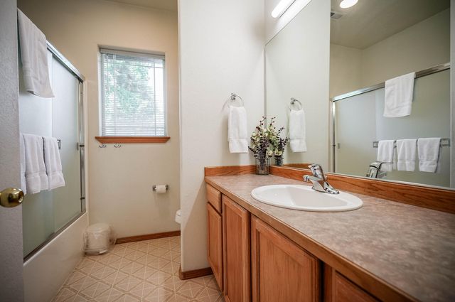 5029 Falcon Drive, Klamath Falls, OR 97601