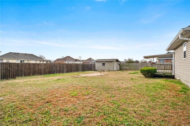 1562 Hutchinson Street, Pea Ridge, AR 72751