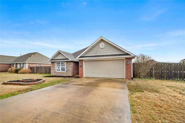 1562 Hutchinson Street, Pea Ridge, AR 72751