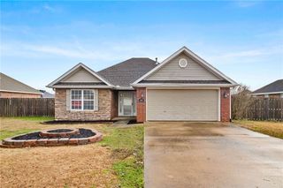 1562 Hutchinson Street, Pea Ridge, AR 72751