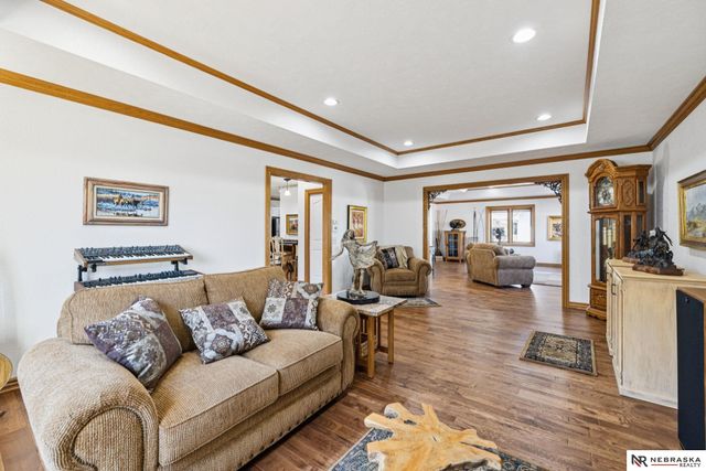 6525 Rolling Hills Court, Lincoln, NE 68512