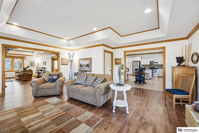 6525 Rolling Hills Court, Lincoln, NE 68512