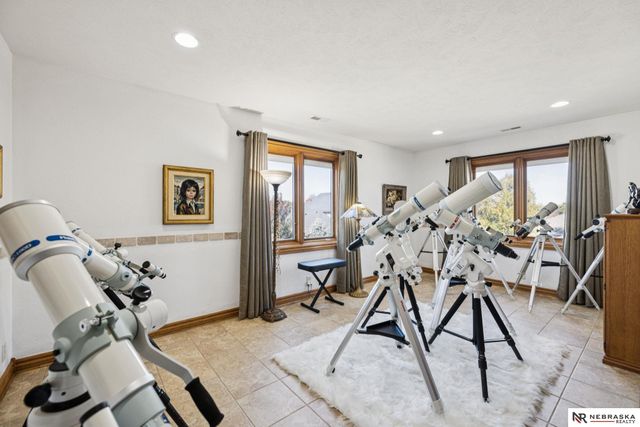 6525 Rolling Hills Court, Lincoln, NE 68512