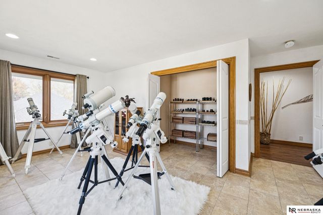 6525 Rolling Hills Court, Lincoln, NE 68512