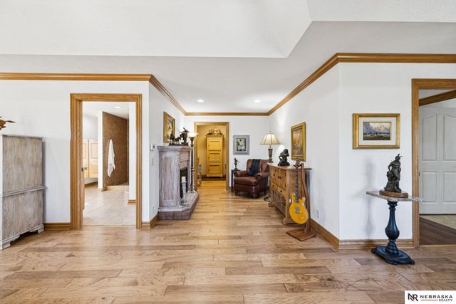 6525 Rolling Hills Court, Lincoln, NE 68512