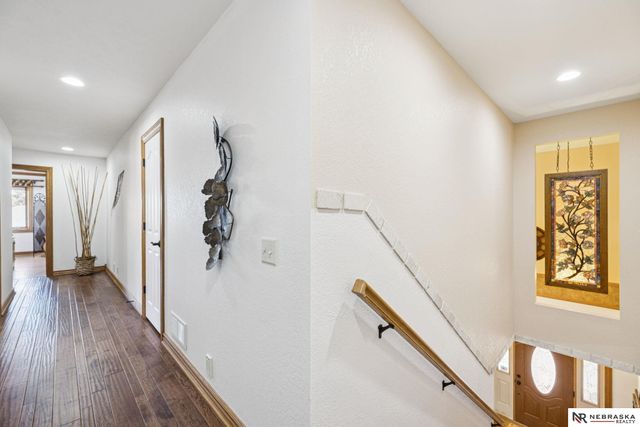 6525 Rolling Hills Court, Lincoln, NE 68512