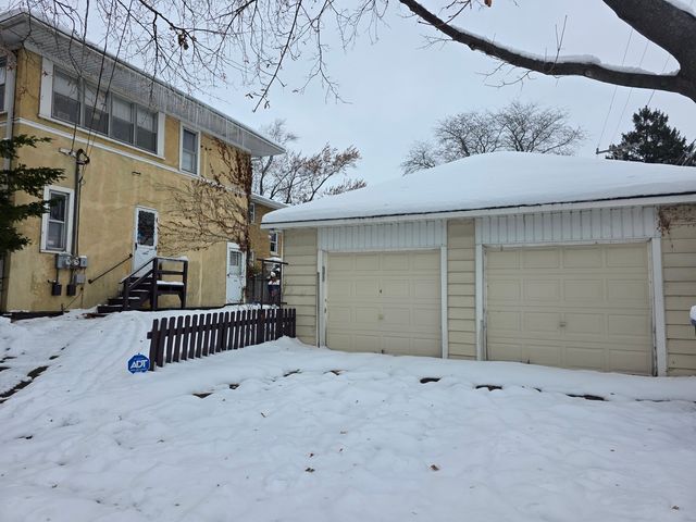 1525 North Avenue, Waukegan, IL 60085