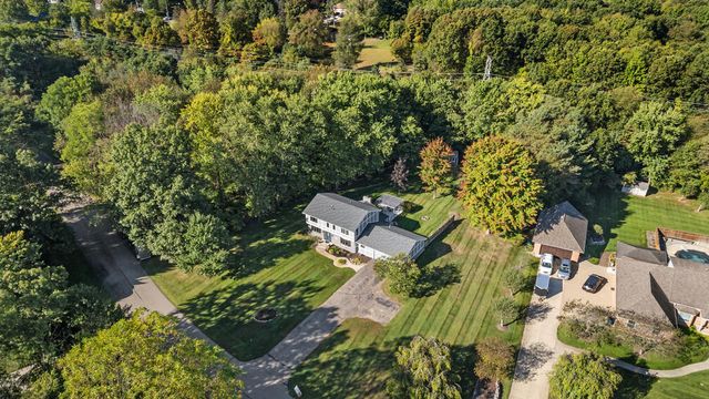 115 Briars Farm Lane, Battle Creek, MI 49017