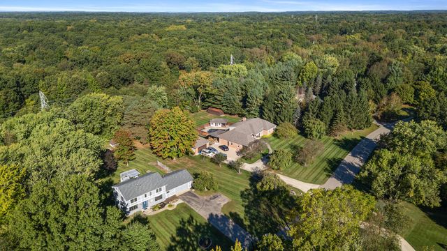 115 Briars Farm Lane, Battle Creek, MI 49017