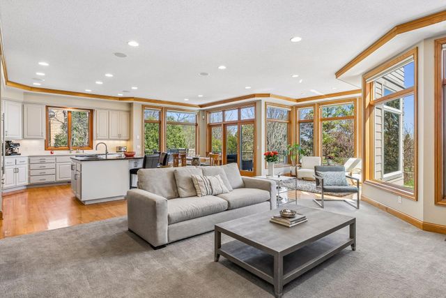 3717 Fairway Point, Woodbury, MN 55125