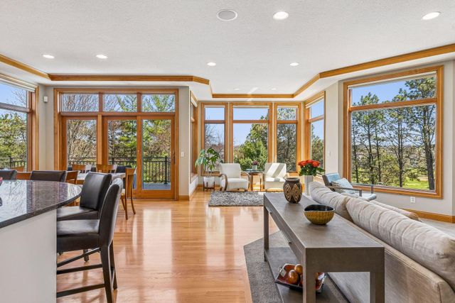 3717 Fairway Point, Woodbury, MN 55125